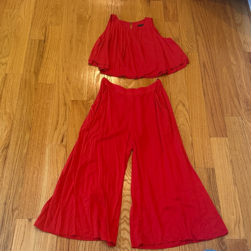 WOMENS size O Black Halo Red Wide Leg Set
